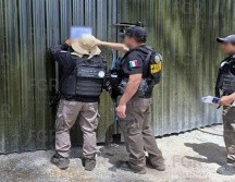 Aseguran casi 5 mil litros de hidrocarburo y desmantelan toma clandestina en Tototlán. CORTESÍA/FGR