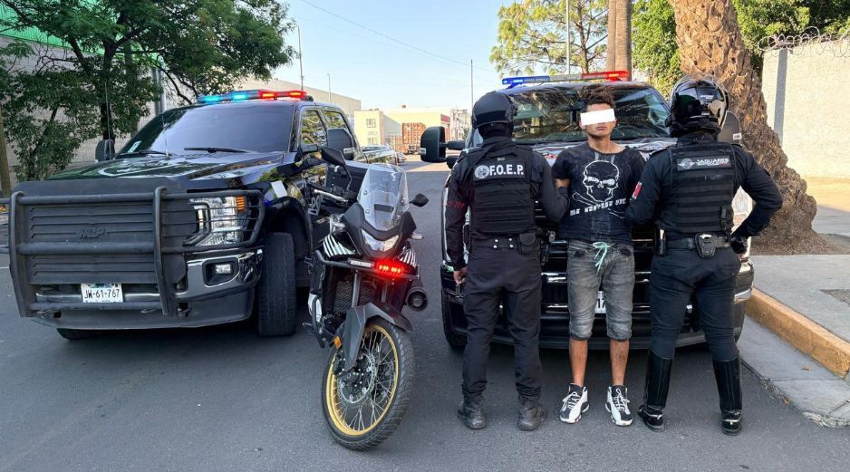 Al encontrarlo en posesión del arma, con la que presuntamente había atacado a su víctima, los oficiales detuvieron a quien fue identificado como Edson 