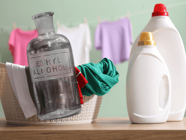 Como recurso rápido entre lavadas, puede ser útil para refrescar prendas y textiles. Su mayor fortaleza está en el aroma y sensación de limpieza inmediata. CANVA