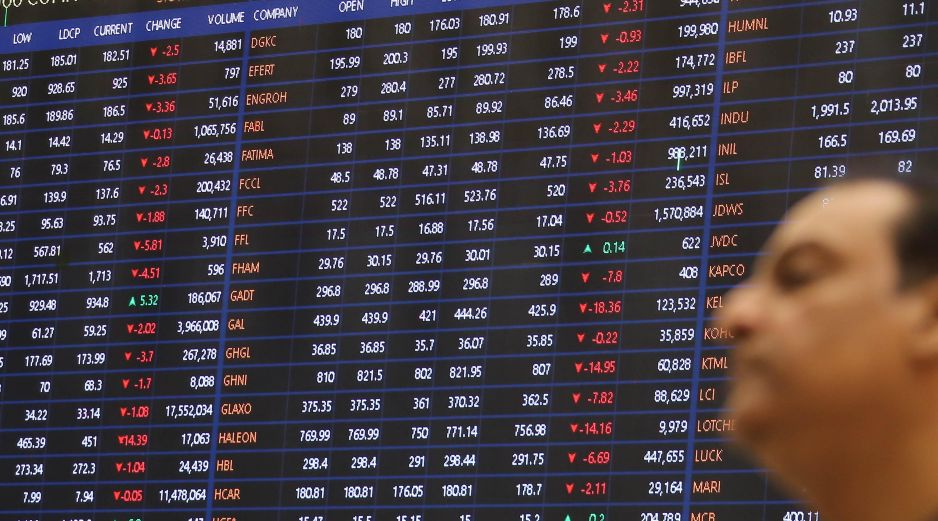 La situación en el estrecho de Ormuz aún no se resuelve, por lo que los precios del petróleo están lejos de controlarse. EFE/R. Khan