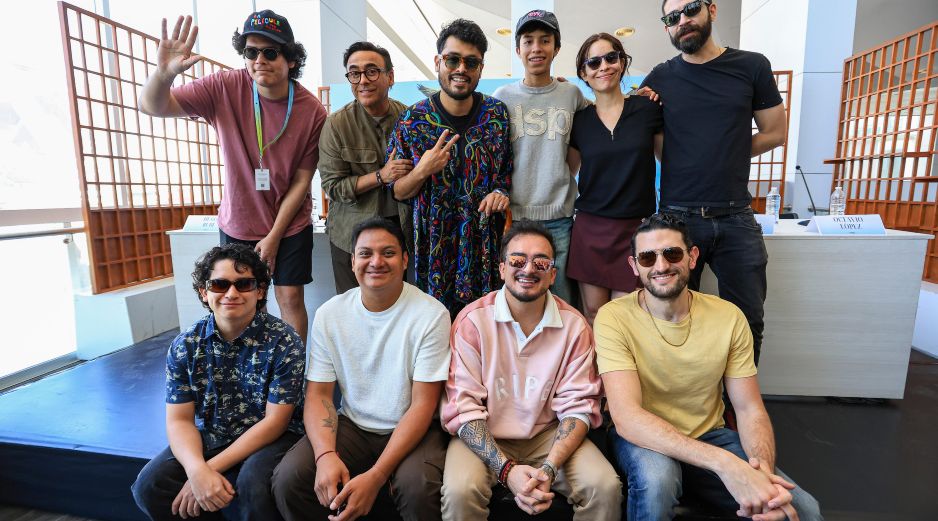 “A toda madre” cuenta la historia de Martín, quien busca impedir la boda de su madre con el hombre que fue su bully en la infancia. EL INFORMADOR/J. ACOSTA