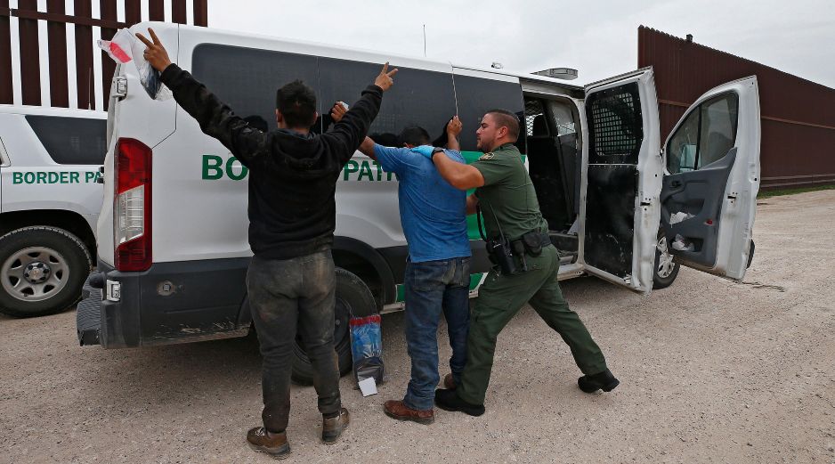 Con la ley SB4, Texas tiene autorización para meter a la cárcel a cualquier persona que entre de forma ilegal desde México. EFE/ARCHIVO