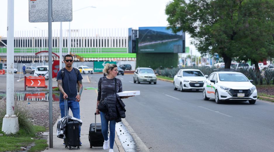 GAP informó que las 18:00 horas de este viernes 24 de abril se liberaron las vialidades de acceso y salida del Aeropuerto. EL INFORMADOR/ARCHIVO