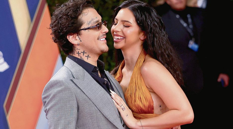 Al menos en publicaciones recientes de redes sociales, Nodal y Ángela Aguilar se muestran juntos. AFP / ARCHIVO