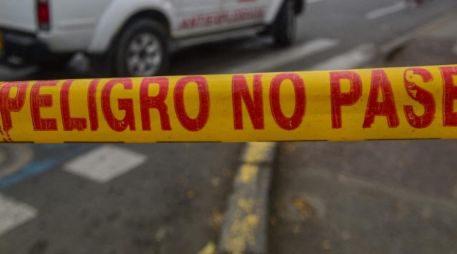 El ataque fue perpetrado en una zona llamada El Túnel, del municipio de Cajibío, donde presuntos guerrilleros lanzaron un cilindro cargado con explosivos que cayó sobre un autobús que circulaba por ese sector. AFP / ARCHIVO