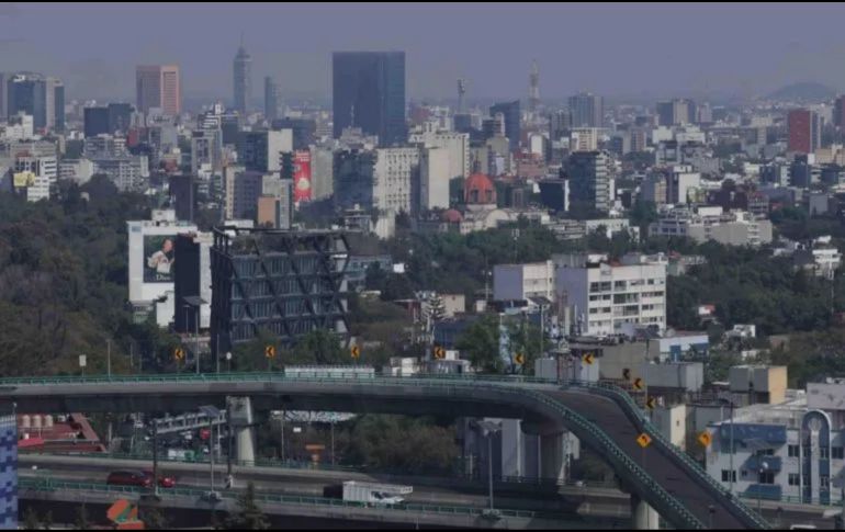 Además de la mala calidad del aire, en la región persisten condiciones meteorológicas adversas, como una intensa radiación solar y una ola de calor. SUN/ ARCHIVO.