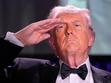 El tiroteo durante el evento obligó a evacuar al presidente y activar protocolos de seguridad. EFE/Y. Gripas