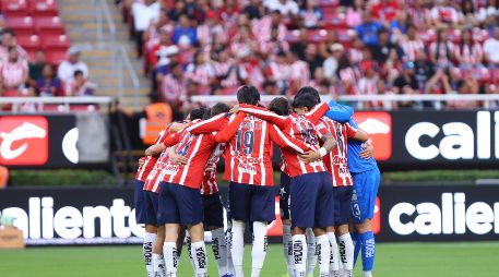 Aficionados de Chivas expresan opiniones divididas tras el cierre de la fase regular, entre críticas por la falta de constancia y optimismo por el proceso y los jóvenes del plantel. IMAGO7.