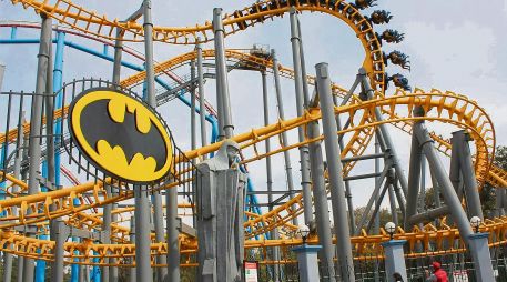 Six Flags. Parque de diversión en la Ciudad de México; destaca su montaña rusa “Batman: The Ride”. ESPECIAL