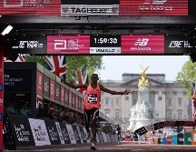 La magnitud del triunfo de Sabastian Sawe redefine por completo los límites biológicos y biomecánicos que la ciencia deportiva. EFE / N. Hail