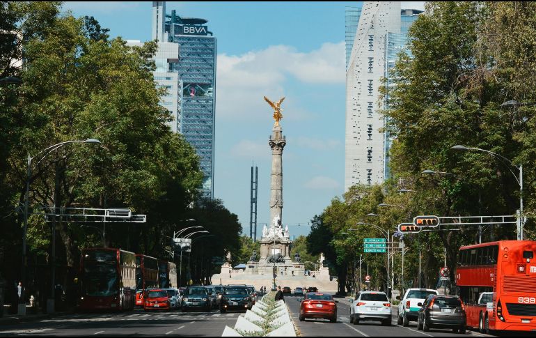 Se recomienda que la población que reside en la Zona Metropolitana del Valle de México se mantenga informada sobre la calidad del aire. UNSPLASH / J. LUIS ALEJOS