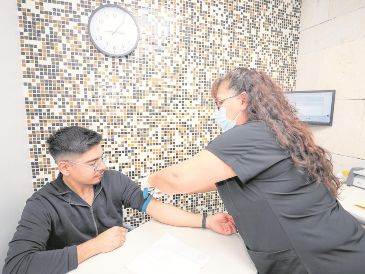 Cada paciente es atendido con profesionalismo y atención. EL INFORMADOR/ A. Navarro