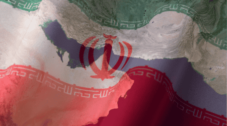 El cierre ha tenido efectos de gran alcance en la economía mundial, elevando el precio de los fertilizantes, los alimentos y otros productos básicos. ESPECIAL/Unsplash/Canva