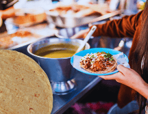 Cada tortilla aporta entre 68 y 70 calorías, por lo que el secreto radica en no exceder el gasto energético que tu cuerpo necesita diariamente para funcionar de manera óptima. ESPECIAL / CANVA