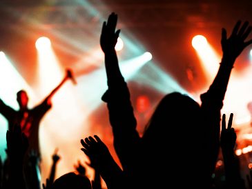 La ciudad se prepara para recibir propuestas de pop alternativo, rock, indie, metal progresivo y sonidos latinos que marcarán el inicio de mayo con gran energía. PEXELS