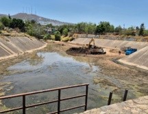 La presidenta municipal de Guadalajara, Verónica Delgadillo, encabezó recorridos de supervisión en los vasos reguladores 5 de Mayo y El Dean, como parte de los trabajos previos al temporal de lluvias. ESPECIAL