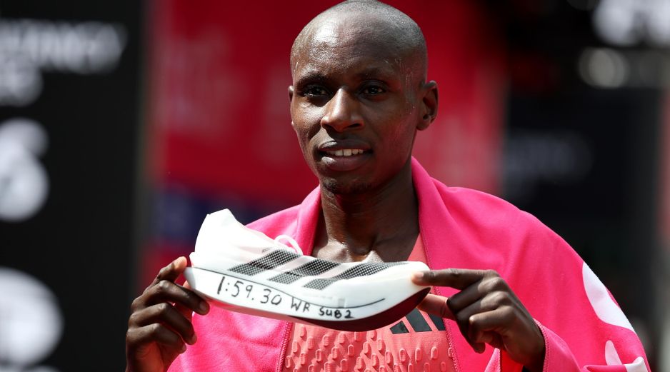 Sabastian Sawe. El keniano marcó el nuevo punto de partida del maratón moderno, obligando a replantear los modelos fisiológicos del deporte. XINHUA/L. Ying