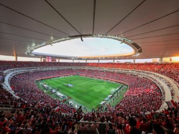 La serie entre Chivas y Tigres comenzará el sábado 2 de mayo en Monterrey. La vuelta se jugará el día 9 en el Estadio Akron, a las 19:07. X/Chivas