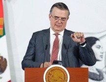 El secretario de Economía, Marcelo Ebrard, admitió que su hijo se hospedó por seis meses en la Embajada de México en el Reino Unido. EFE/S. Gutiérrez
