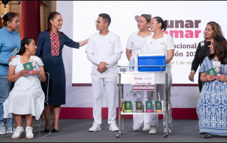 La nueva vacuna busca proteger tanto a las madres como a los recién nacidos frente a una de las infecciones respiratorias más frecuentes en los primeros meses de vida. ESPECIAL / Gobierno de México