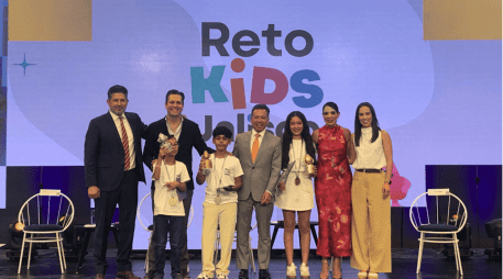 Valeria, primer lugar de esta edición, detalló que su proyecto consiste en crear bolsas de composta con cáscaras de plátano. EL INFORMADOR/O. González