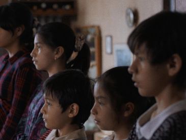 "El diablo fuma (y guarda las cabezas quemadas de los cerillos en la misma caja)" ya se encuentra en la cartelera de cine tapatía. ESPECIAL/MANDARINA CINE.