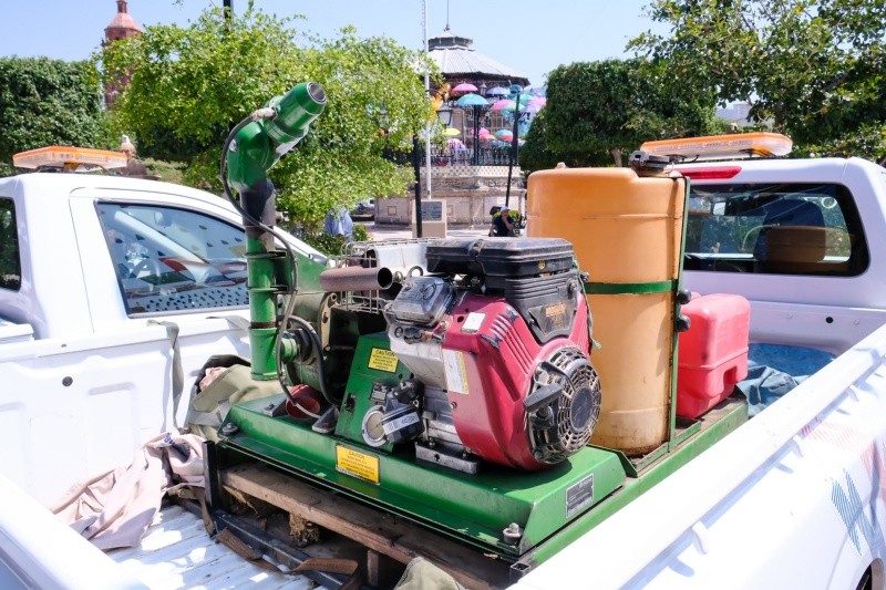 Una de las acciones para combatir el dengue es la nebulización. GOBIERNO DE JALISCO