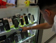 Aunque el Gobierno de México sostiene que el registro de los celulares ayudará a mitigar delitos como la extorsión y el fraude, la mayoría no confía en entregar sus datos personales. EL INFORMADOR/ARCHIVO