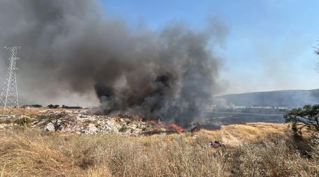 El vertedero incendiado en la zona de Technology Park, en Zapopan, ya había sido reportado por el Gobierno municipal a la Fiscalía de Jalisco desde octubre. CORTESÍA