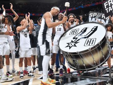 San Antonio aseguró el pase y ahora espera rival entre Timberwolves y Nuggets. AFP/ M. GONZALES