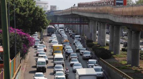 El programa Hoy No Circula se aplica de las 5:00 a las 22:00 horas en todas las alcaldías de la Ciudad de México y en tres zonas conurbadas del Estado de México. SUN/C. Mejía