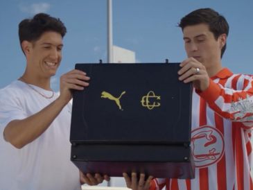 La camiseta conmemorativa será la última de Puma con Chivas. X/PUMAmexico