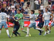 Esteban Andrada, guardameta del Zaragoza, enfrenta una severa sanción disciplinaria tras el altercado y la agresión ocurrida en los minutos finales del partido contra el Huesca. EFE / V. Lacasa