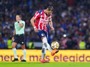 Javier "Chicharito" Hernández afirmó en redes sociales que no se retirará del futbol profesional. IMAGO7