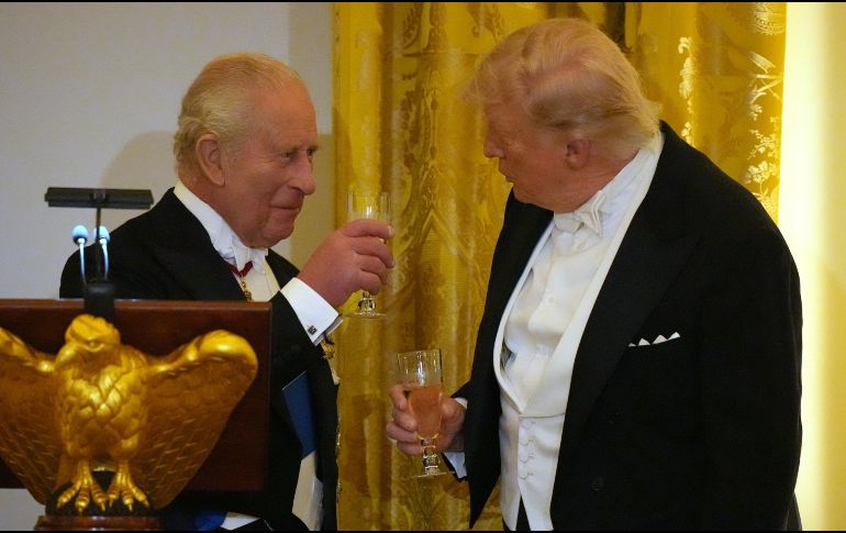 En Gran Bretaña la gente no debe dar detalles privados de conversaciones con el Rey Carlos III ya que el rey debe mantenerse por encima de las tensiones políticas. AP / ARCHIVO