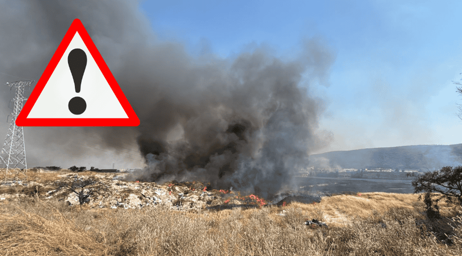 Desde la tarde de ayer martes 28 de abril fue cuando comenzó el fuerte incendio en el vertedero en la zona de la Venta del Astillero a un costado de la carretera a Nogales y el Technology Park. ESPECIAL