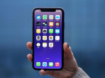 De acuerdo con el Centro de Ayuda de WhatsApp, la app solo será compatible con algunos celulares. UNSPLASH / JOTFORM