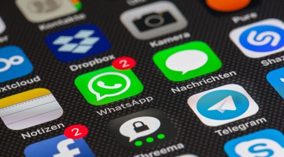 Aunque el celular seguirá funcionando, la aplicación de WhatsApp dejará de operar en algunos modelos a partir de mayo de 2026. PEXELS