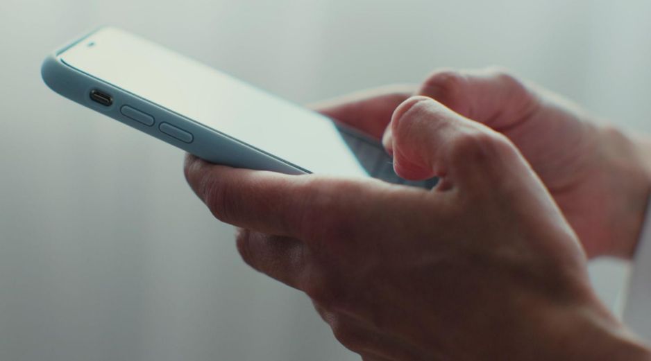 El Gobierno de México implementó un padrón nacional de telefonía que obliga a registrar todas las líneas celulares con la CURP del titular. CANVA