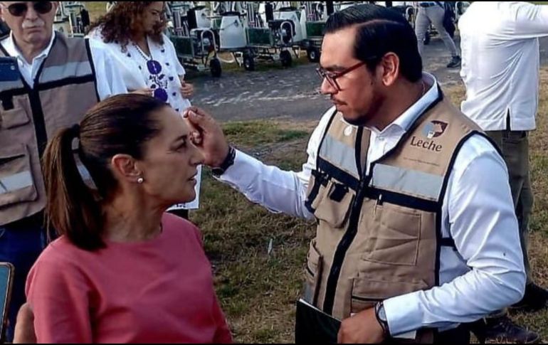 La presidenta de México, Dra. Claudia Sheinbaum, y Antonio Talamantes Geraldo, Director General de Leche para el Bienestar. CORTESÍA.