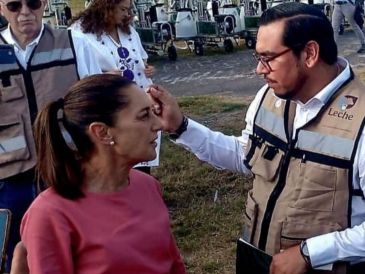 La presidenta de México, Dra. Claudia Sheinbaum, y Antonio Talamantes Geraldo, Director General de Leche para el Bienestar. CORTESÍA.