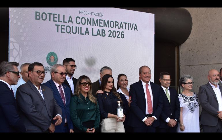 El Palacio Legislativo de San Lázaro fue sede de una jornada que reunió tradición, cultura e innovación, con la presentación oficial de la Botella Conmemorativa 