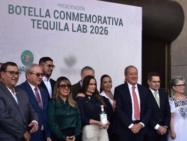 El Palacio Legislativo de San Lázaro fue sede de una jornada que reunió tradición, cultura e innovación, con la presentación oficial de la Botella Conmemorativa "Tequila Lab 2026". CORTESÍA