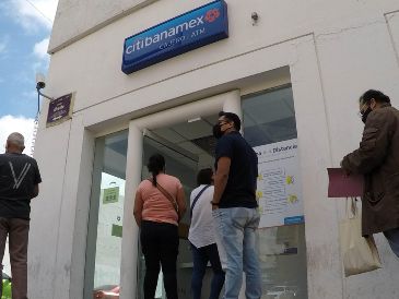 Los cajeros automáticos como la banca en línea funcionan con normalidad las 24 horas del día, los 365 días del año. EL INFORMADOR / ARCHIVO