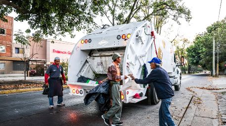 Recuerda que ese día no debes dejar bolsas de basura en la vía pública. EL INFORMADOR/ A. Navarro