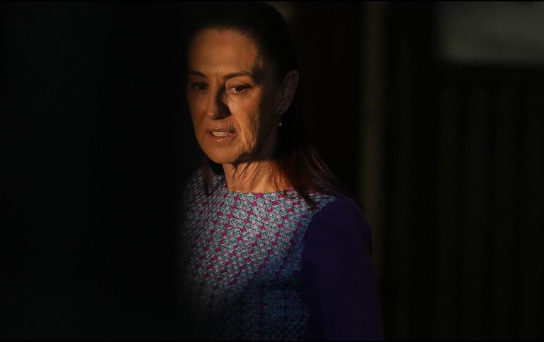 Sheinbaum mostró el documento publicado por Estados Unidos, el cual, de acuerdo con la Secretaría de Relaciones Exteriores debe ser confidencial. AP/F. Llano