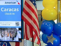 American Airlines celebra el primer vuelo comercial entre Estados Unidos y Venezuela en casi 7 años. EFE / Alberto Boal