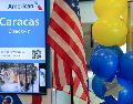American Airlines celebra el primer vuelo comercial entre Estados Unidos y Venezuela en casi 7 años. EFE / Alberto Boal
