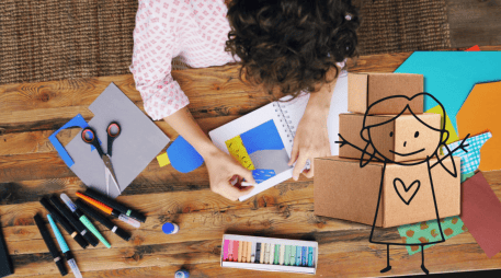 En un contexto donde el consumo suele dominar las celebraciones, la caja sorpresa DIY demuestra que no se necesita gastar mucho para generar felicidad.  CANVA