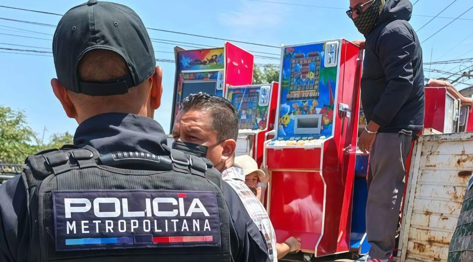 En solo 10 días, se decomisaron 158 tragamonedas en colonias de Guadalajara, Zapopan, Tlaquepaque y Tonalá. CORTESÍA/SECRETARÍA DE SEGURIDAD DEL ESTADO DE JALISCO